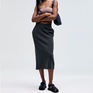 NWOT Lululemon Athletica Softstreme Skirt